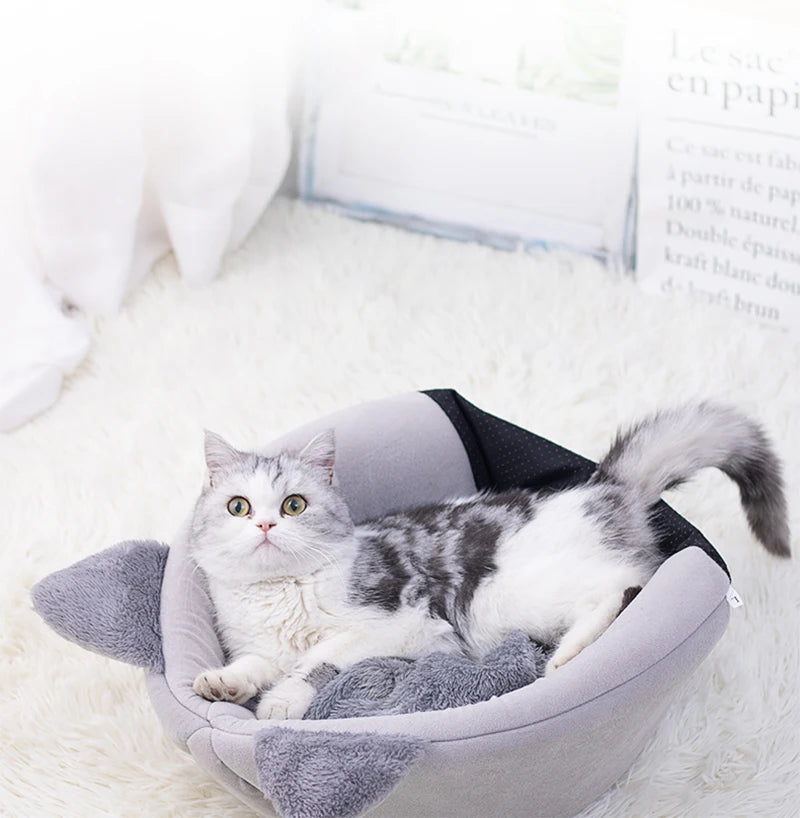 Cat-Eared Cave Bed – Cosy Hideaway for Cats & Small Dogs