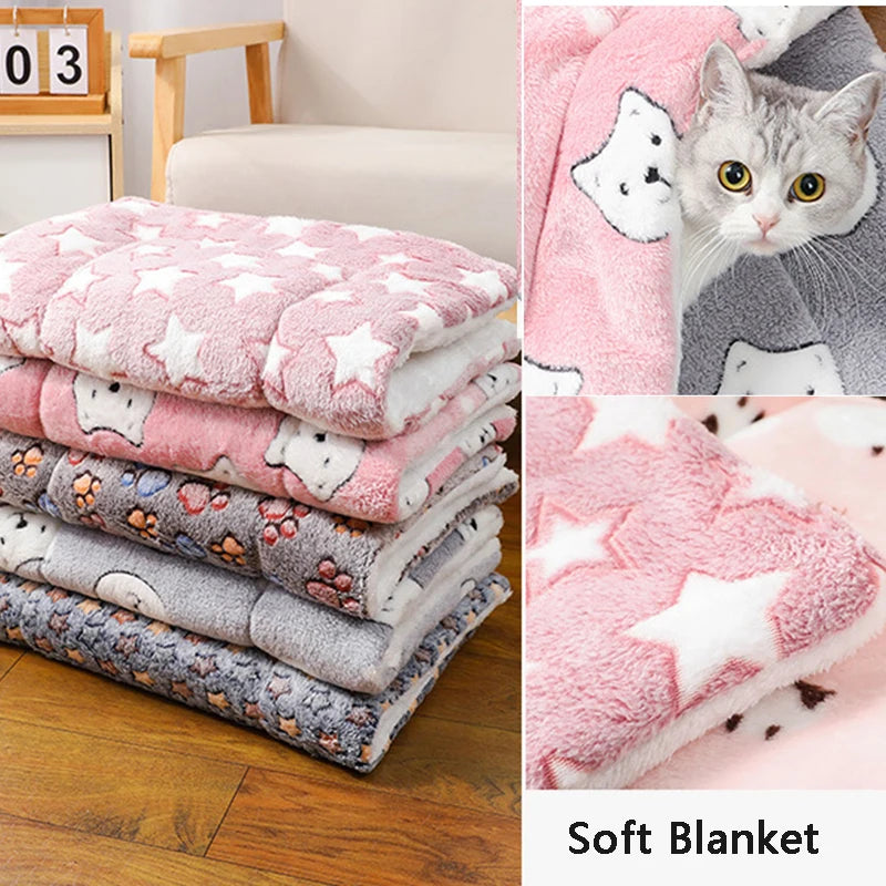Plush & Warm Flannel Pet Blanket for Cats & Small Dogs