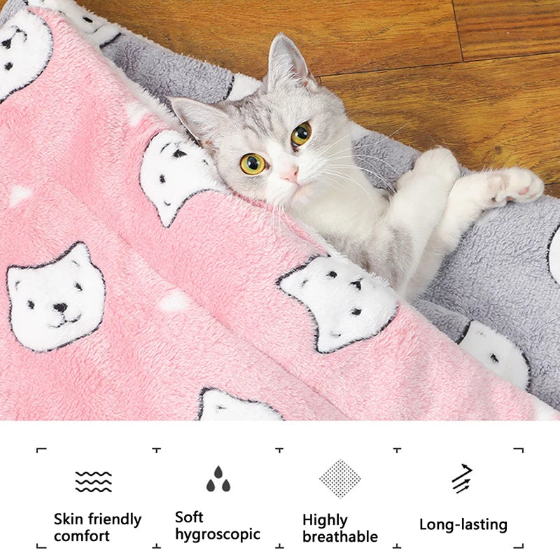 Plush & Warm Flannel Pet Blanket for Cats & Small Dogs